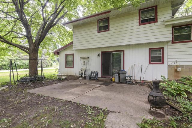 5210 S Balboa DRIVE, New Berlin, WI 53151