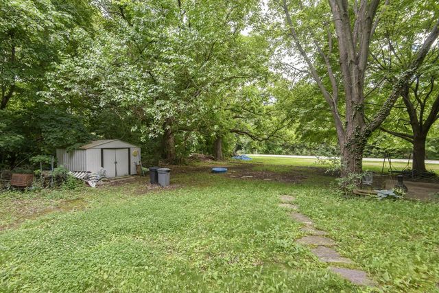 5210 S Balboa DRIVE, New Berlin, WI 53151