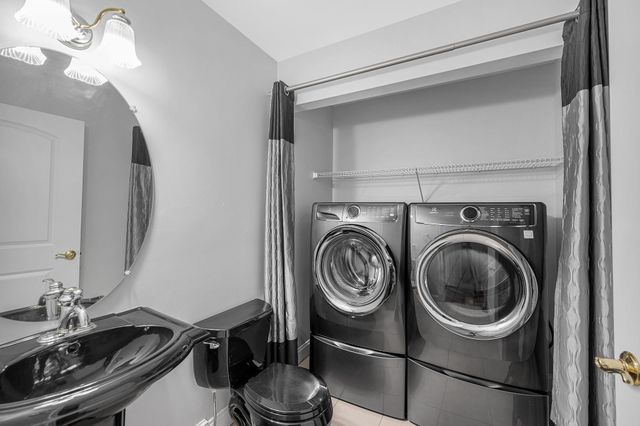 22 Town Village Drive, Salem, NH 03079