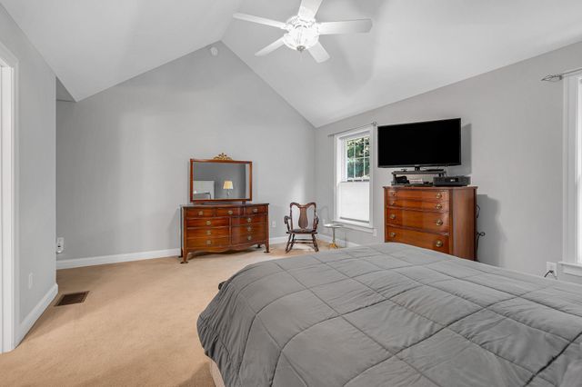 22 Town Village Drive, Salem, NH 03079