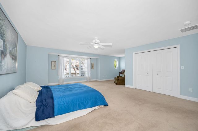 22 Town Village Drive, Salem, NH 03079
