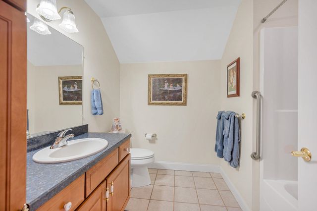 22 Town Village Drive, Salem, NH 03079