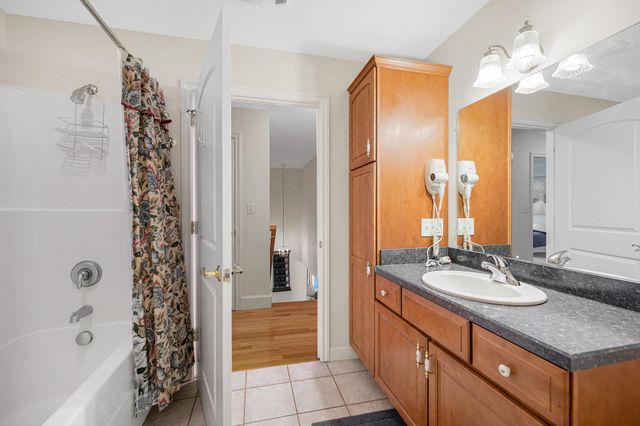 22 Town Village Drive, Salem, NH 03079
