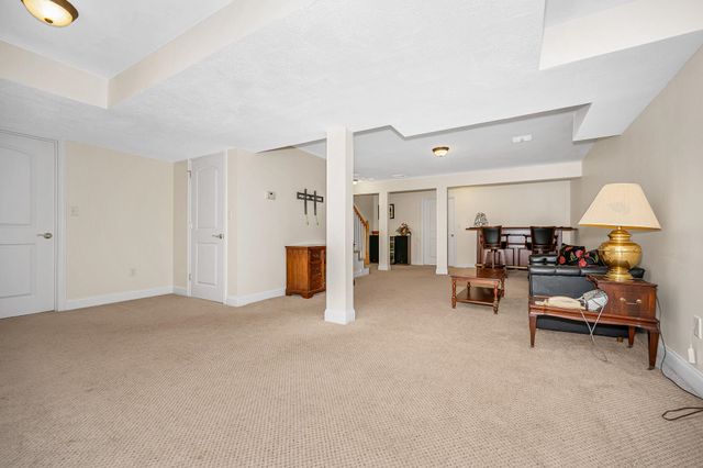 22 Town Village Drive, Salem, NH 03079