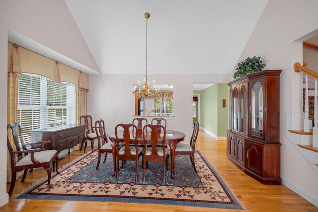 22 Town Village Drive, Salem, NH 03079