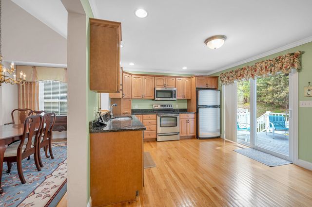22 Town Village Drive, Salem, NH 03079