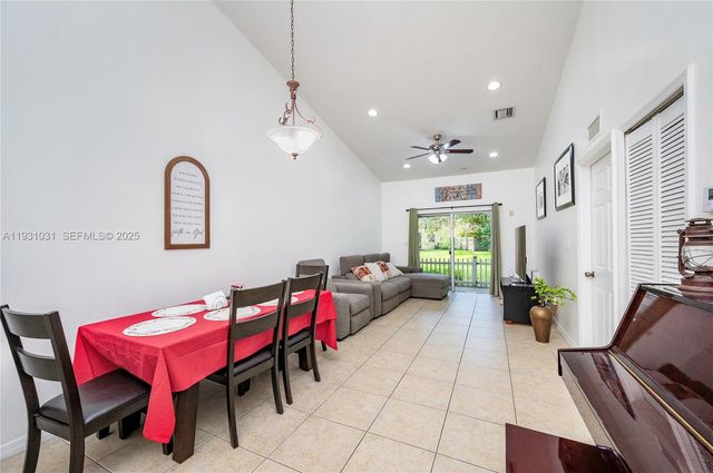 1212 NE 32nd Ter, Homestead, FL 33033