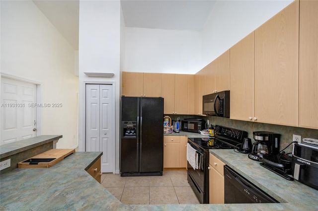 1212 NE 32nd Ter, Homestead, FL 33033