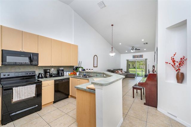 1212 NE 32nd Ter, Homestead, FL 33033