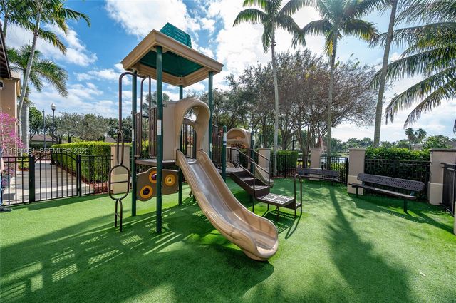 1212 NE 32nd Ter, Homestead, FL 33033