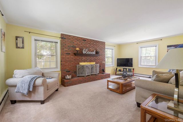 20 Spaulding Lane, Stony Brook, NY 11790