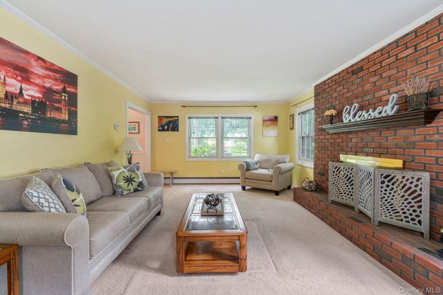 20 Spaulding Lane, Stony Brook, NY 11790