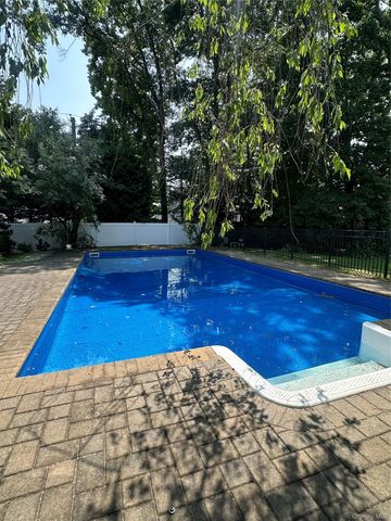 20 Spaulding Lane, Stony Brook, NY 11790