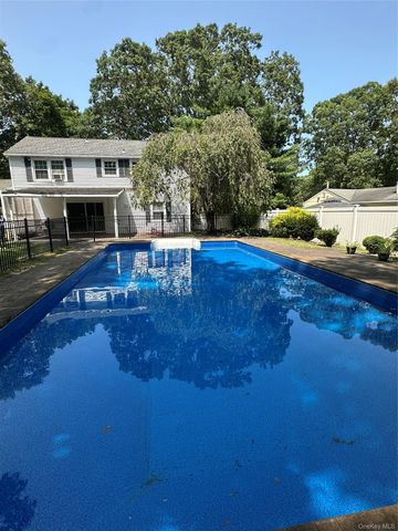 20 Spaulding Lane, Stony Brook, NY 11790