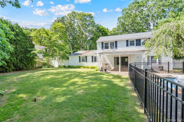 20 Spaulding Lane, Stony Brook, NY 11790