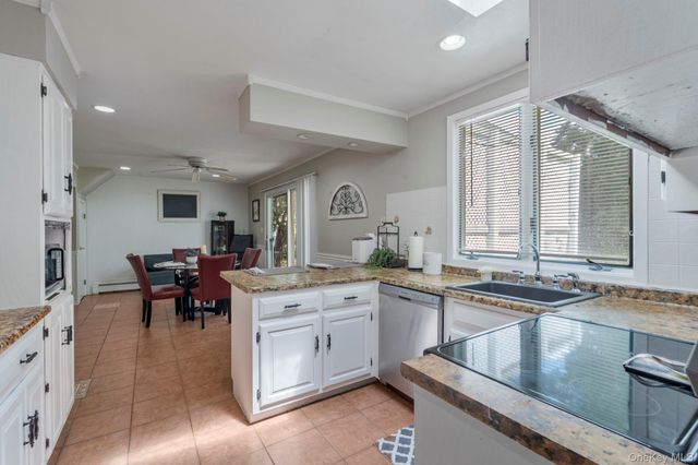 20 Spaulding Lane, Stony Brook, NY 11790