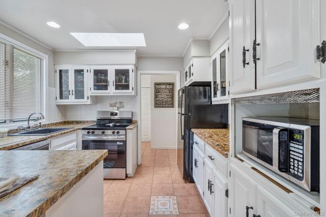20 Spaulding Lane, Stony Brook, NY 11790