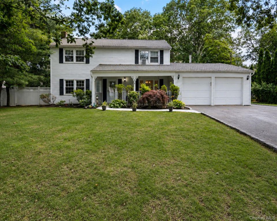 20 Spaulding Lane, Stony Brook, NY 11790