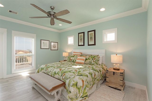 1255 Cloon Street, Crystal Beach, TX 77650