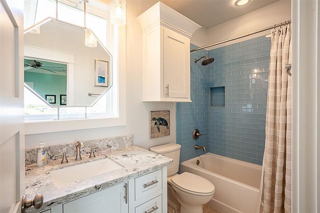 1255 Cloon Street, Crystal Beach, TX 77650