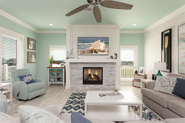 1255 Cloon Street, Crystal Beach, TX 77650