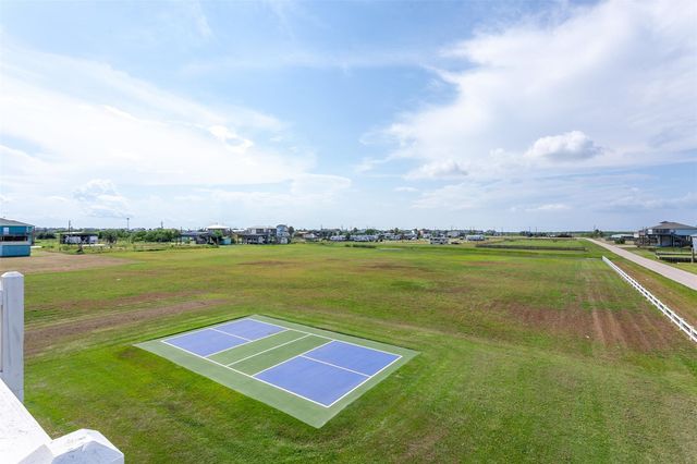 1255 Cloon Street, Crystal Beach, TX 77650