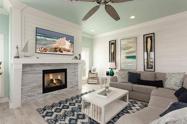 1255 Cloon Street, Crystal Beach, TX 77650