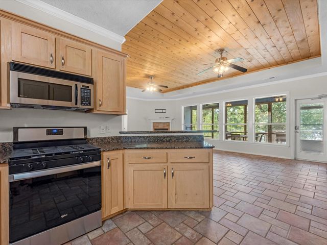 220 Harbour Row Drive, Coldspring, TX 77331