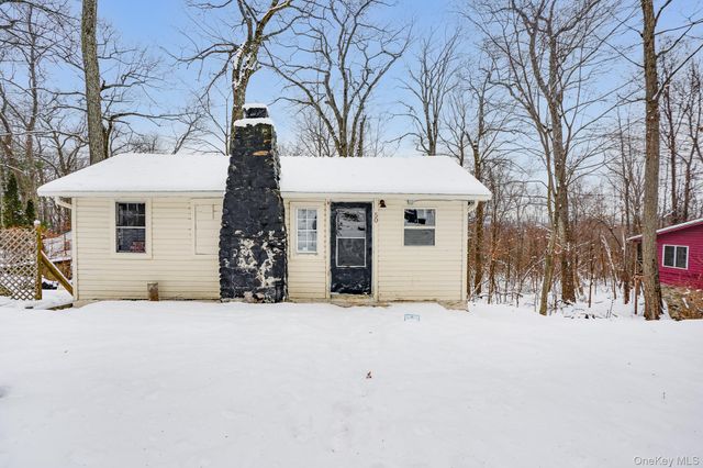 50 Woodland Circle S, Monroe, NY 10950