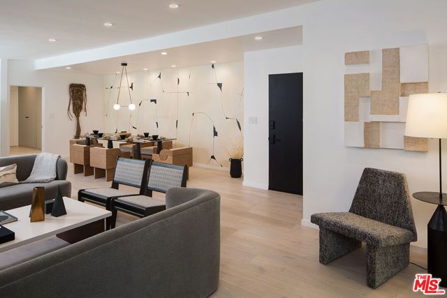 8917 E Cynthia Street 2, West Hollywood, CA 90069