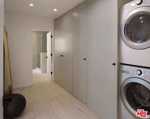 8917 E Cynthia Street 2, West Hollywood, CA 90069