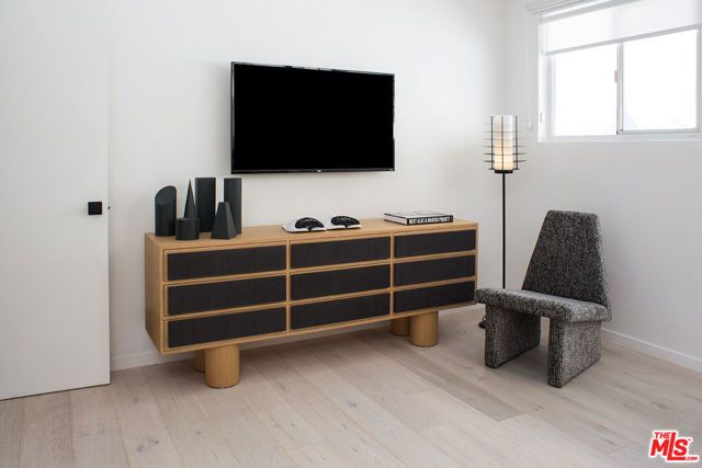 8917 E Cynthia Street 2, West Hollywood, CA 90069