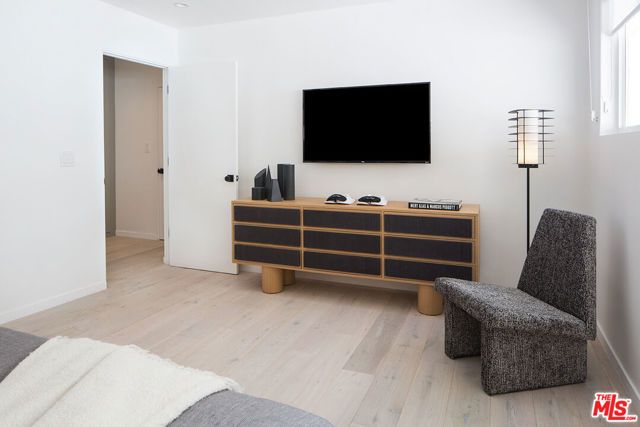 8917 E Cynthia Street 2, West Hollywood, CA 90069
