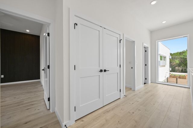 2000 Riverside Farms RD 14101, Austin, TX 78741