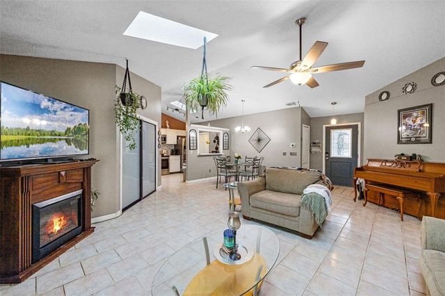 2916 MALDIVE COURT, Deltona, FL 32738