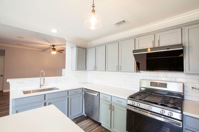 3103 Creekwood Drive, Wylie, TX 75098