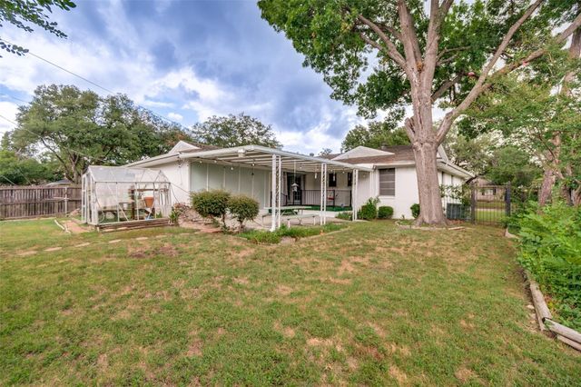 5319 Urban Crest Road, Dallas, TX 75227