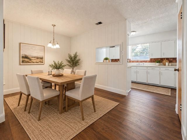 5319 Urban Crest Road, Dallas, TX 75227