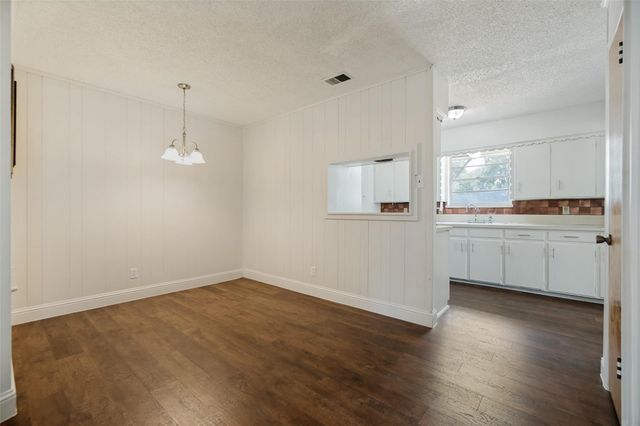 5319 Urban Crest Road, Dallas, TX 75227