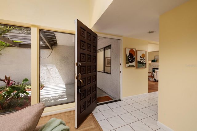 4207 FAIRWAY RUN, Tampa, FL 33618