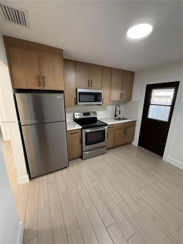 11063 SW 5th St 11063, Sweetwater, FL 33174