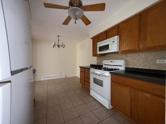 950 Washington Boulevard 206, Oak Park, IL 60302