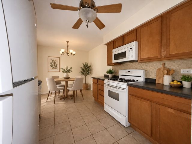 950 Washington Boulevard 206, Oak Park, IL 60302