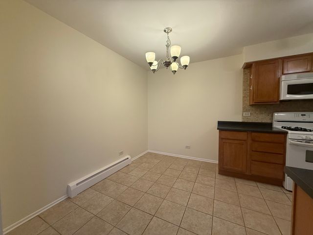 950 Washington Boulevard 206, Oak Park, IL 60302