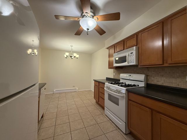 950 Washington Boulevard 206, Oak Park, IL 60302