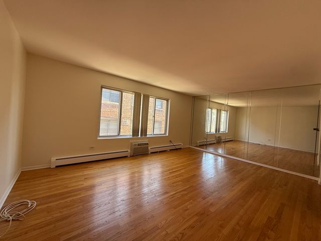 950 Washington Boulevard 206, Oak Park, IL 60302