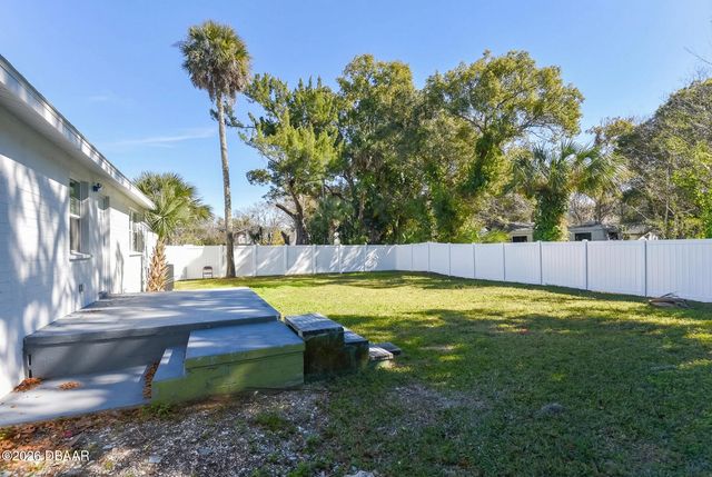 801 Madison Avenue, Daytona Beach, FL 32114