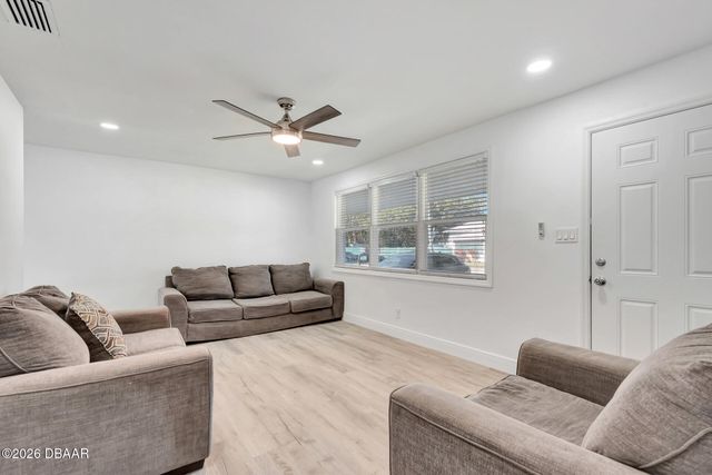 801 Madison Avenue, Daytona Beach, FL 32114