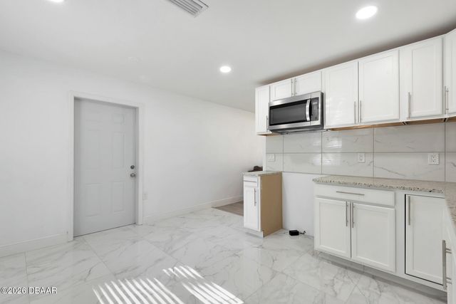 801 Madison Avenue, Daytona Beach, FL 32114