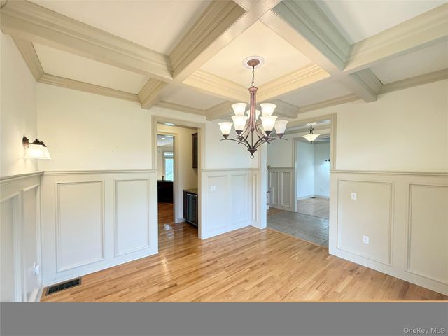 91 Caties Way, Hopewell Junction, NY 12533